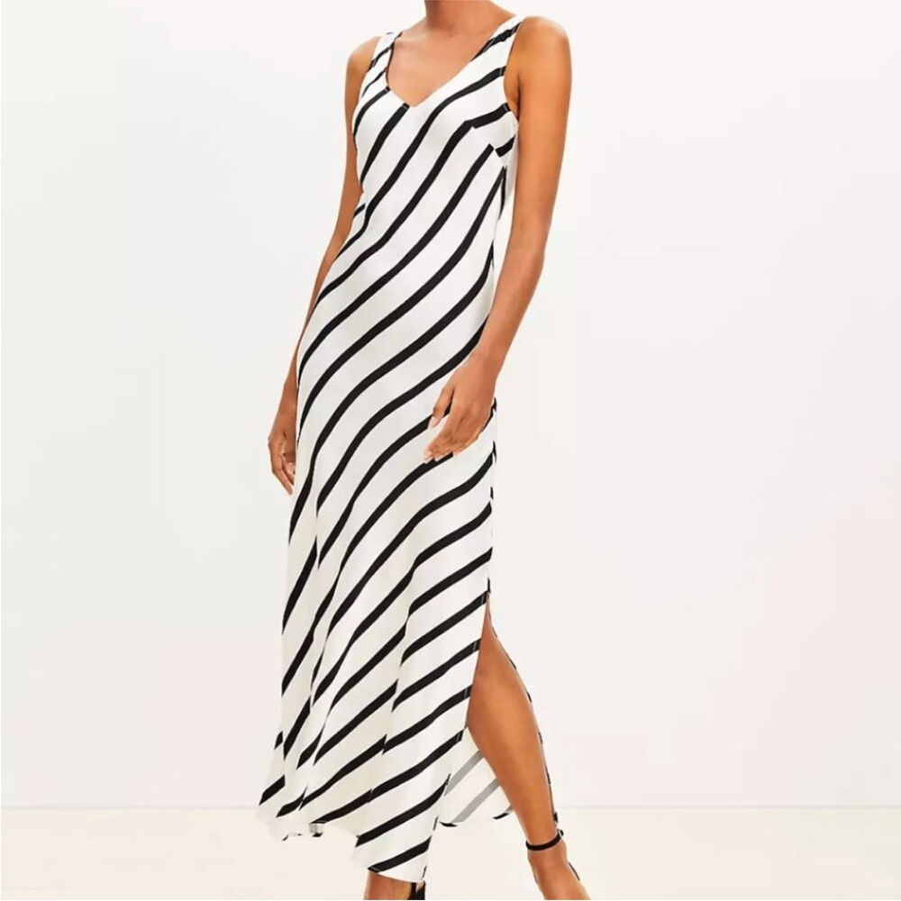 LOFT Striped Bias Midi Slip Dress Size 6
Brand new with tags